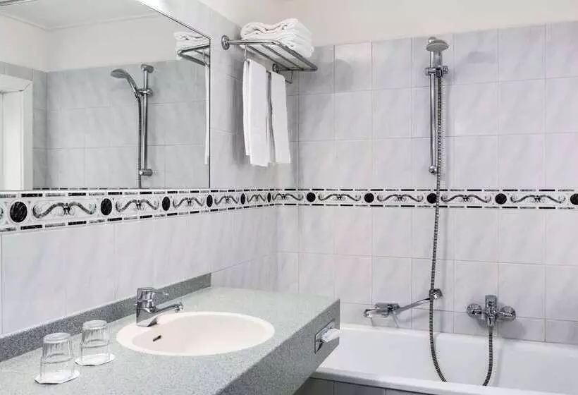 호텔 NH Arnhem Rijn