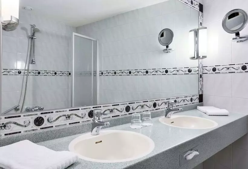 호텔 NH Arnhem Rijn