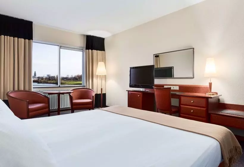 호텔 NH Arnhem Rijn