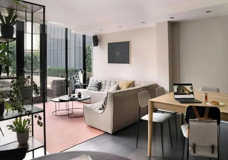 S&A Vondel Park Hotel