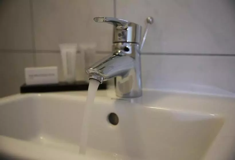 Отель The Townhouse