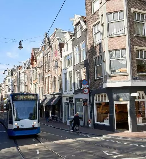 Отель The Townhouse