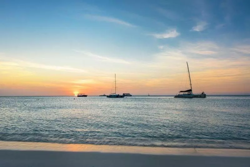 Playa Linda Beach Resort