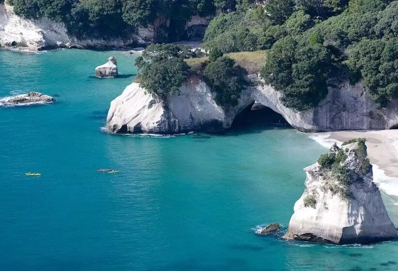 Grand Mercure Puka Park Resort