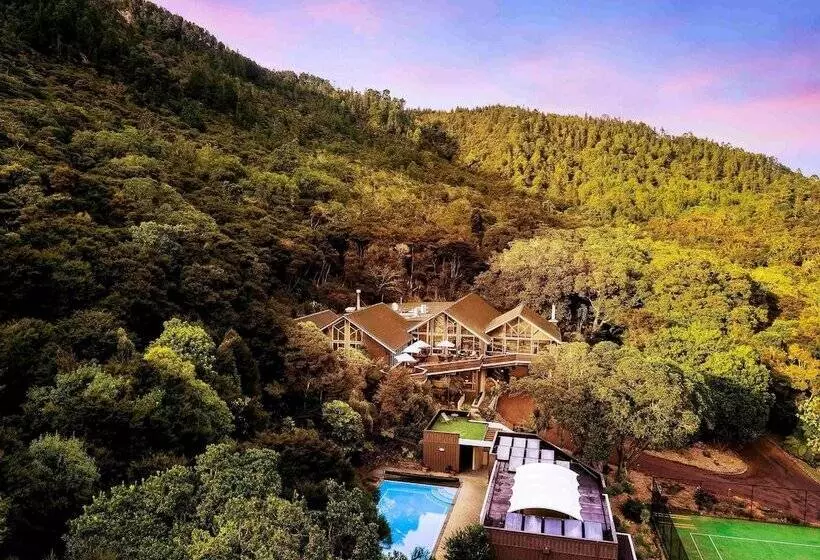 Grand Mercure Puka Park Resort