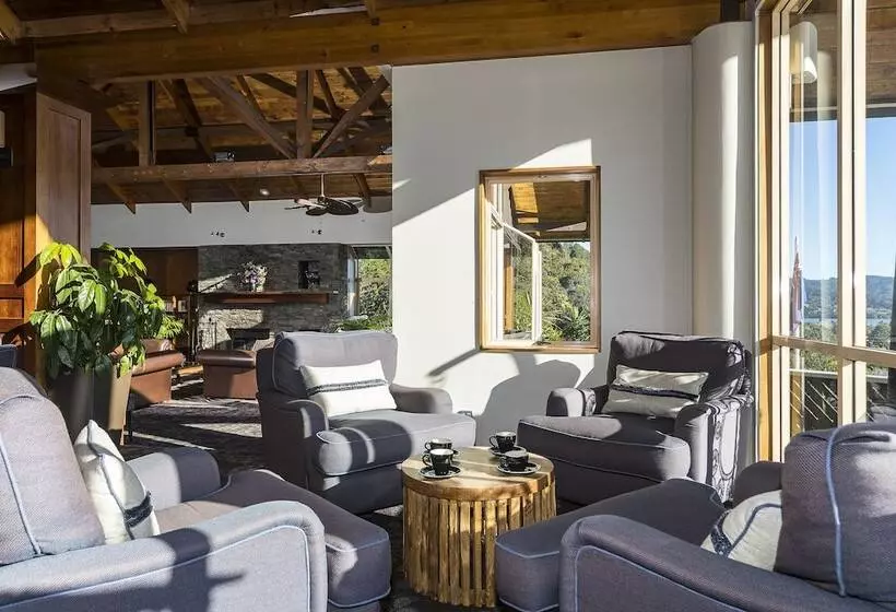 Grand Mercure Puka Park Resort