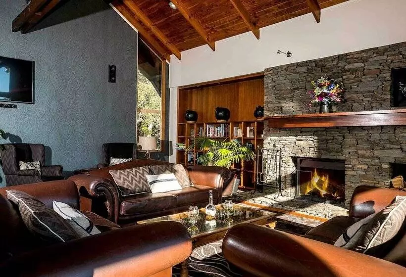 Grand Mercure Puka Park Resort