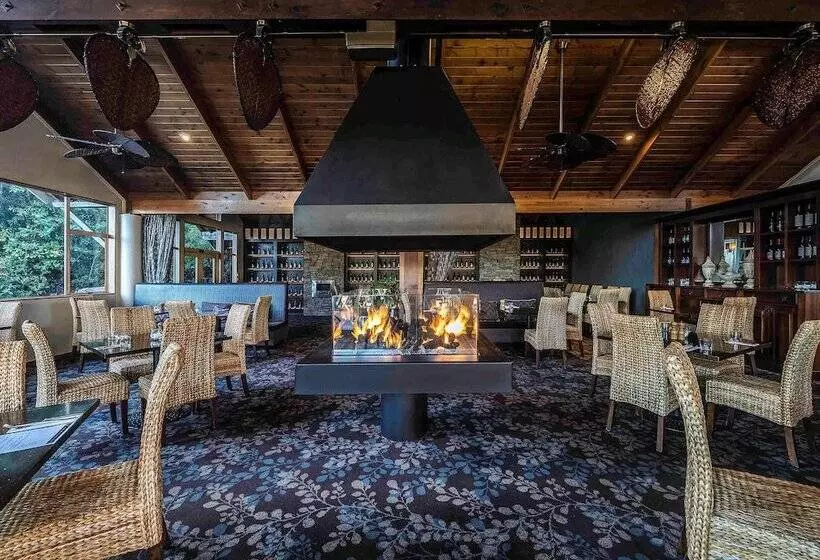 Grand Mercure Puka Park Resort