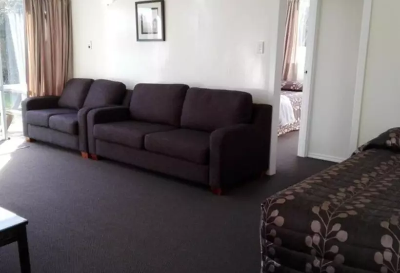 Greymouth Kiwi Holiday Park & Motels