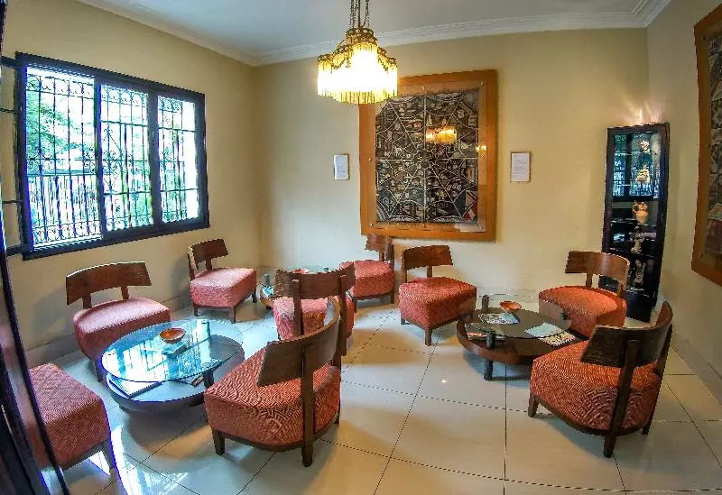 مسافرخانه Senorial