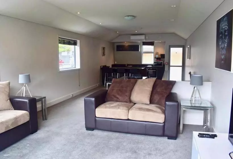 בית מלון כפרי Alpine Village