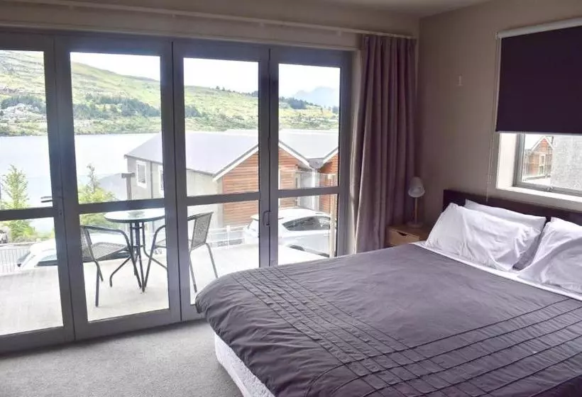 בית מלון כפרי Alpine Village