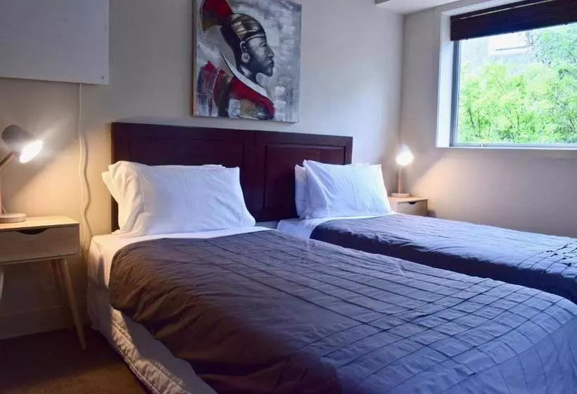 בית מלון כפרי Alpine Village