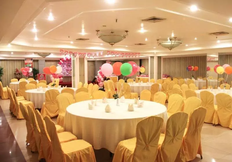 בית מלון כפרי De Luxe