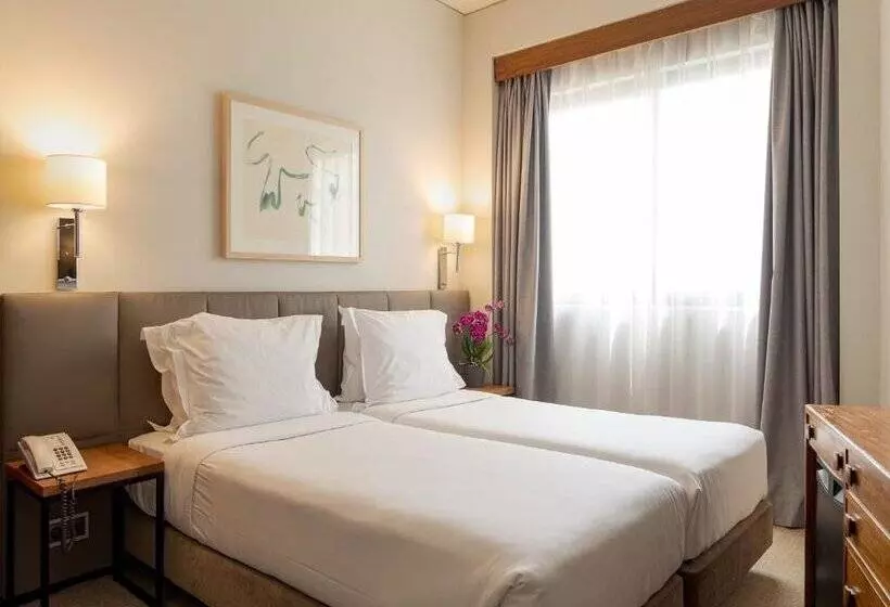 هتل Dom Carlos Park