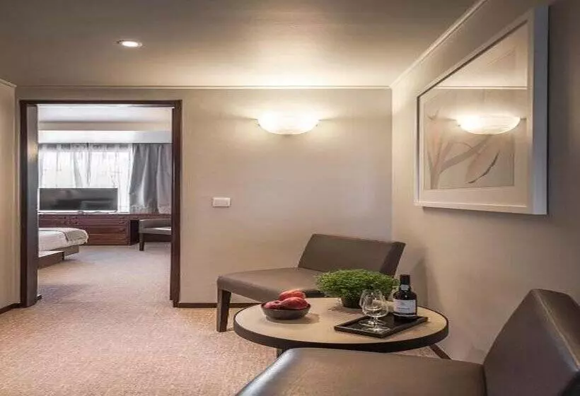 هتل Dom Carlos Park