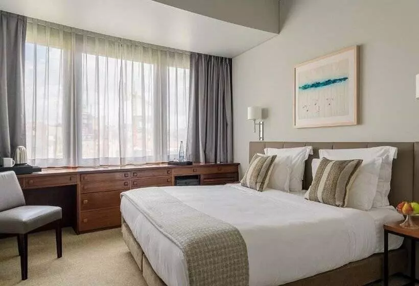 هتل Dom Carlos Park