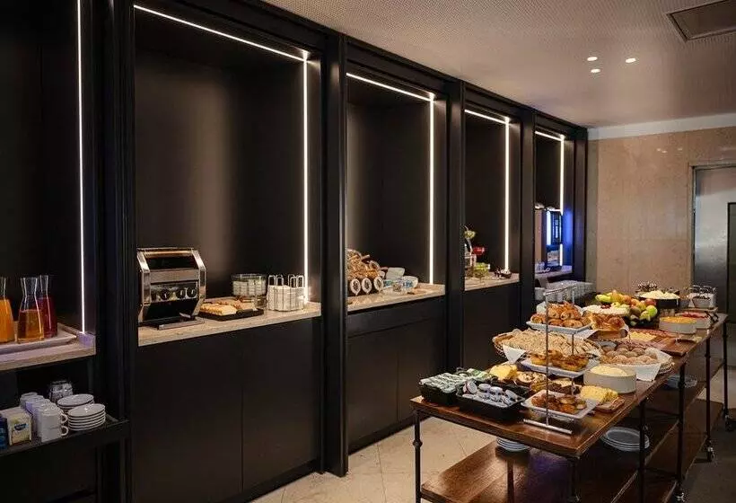 هتل Dom Carlos Park