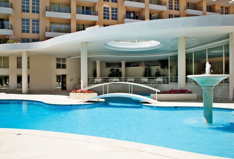 هتل Dos Templarios