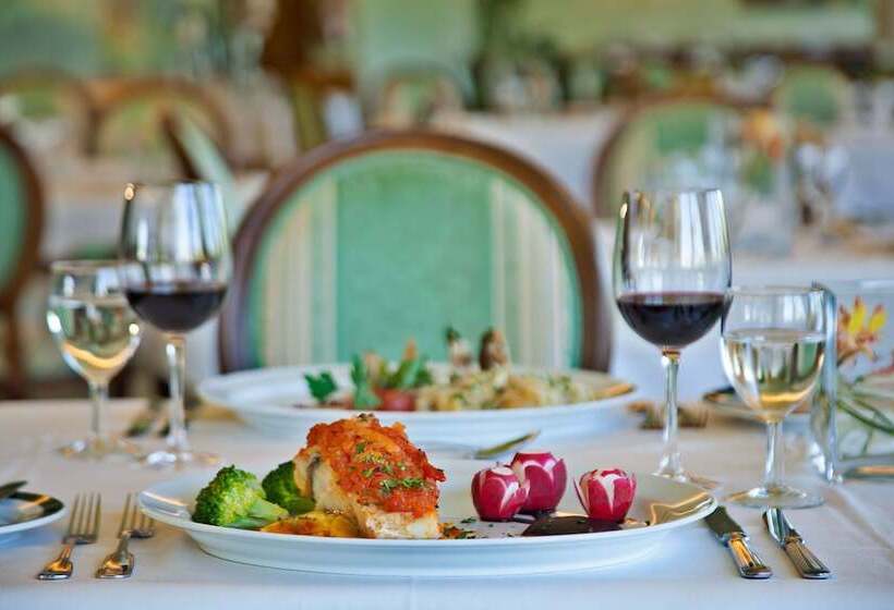 هتل Dos Templarios