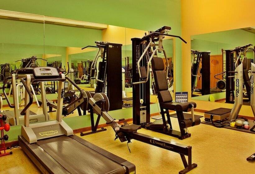 هتل Dos Templarios