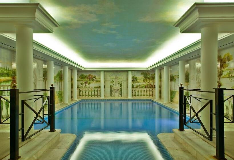 هتل Dos Templarios