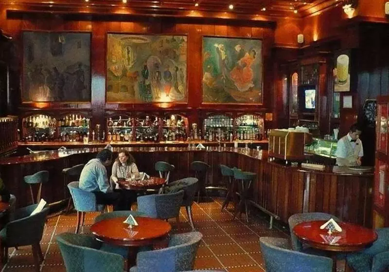 Hotel Maury