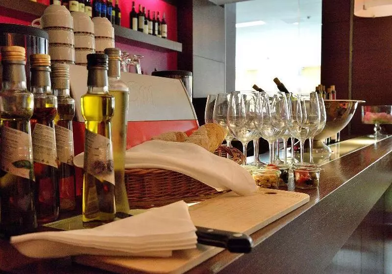 בית מלון כפרי Mercure Toruń Centrum