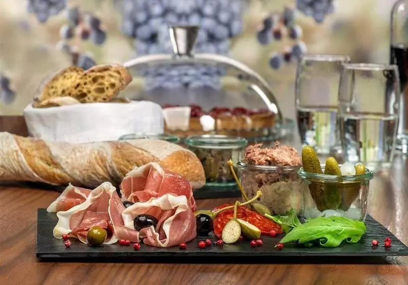 בית מלון כפרי Mercure Toruń Centrum