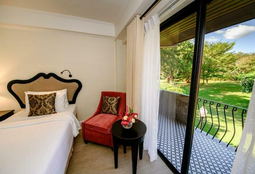 בית מלון כפרי Montebello Villa