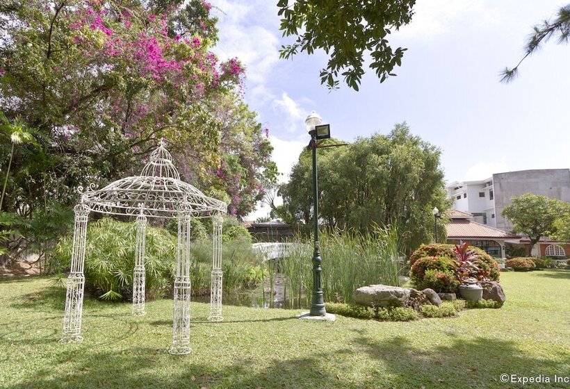 בית מלון כפרי Montebello Villa