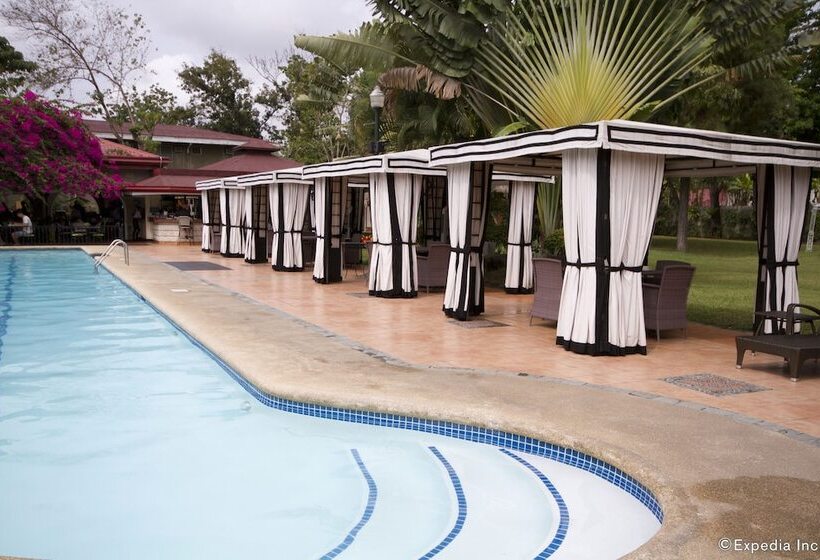 בית מלון כפרי Montebello Villa