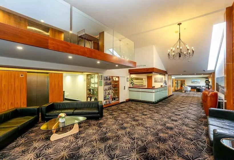 فندق Plymouth International