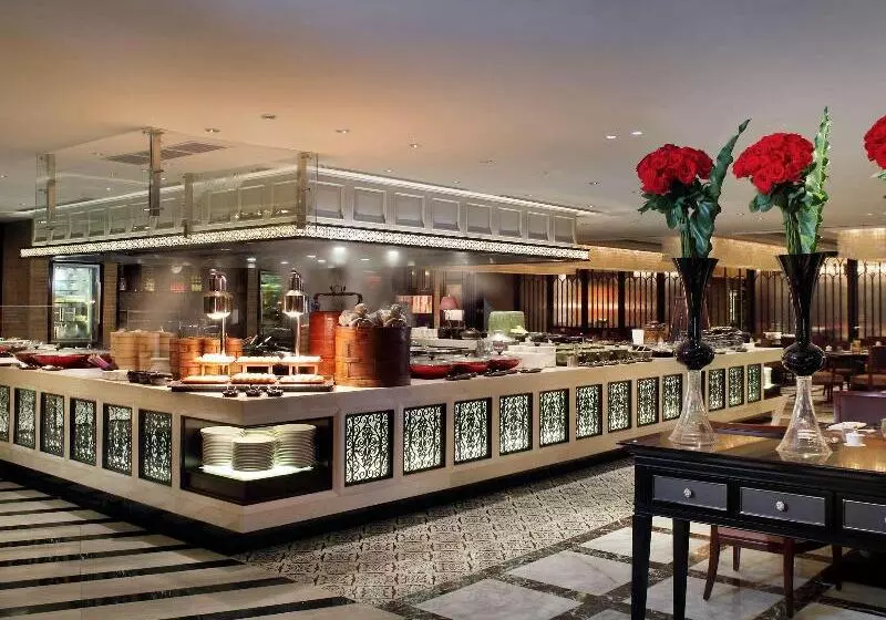 Hotel Sofitel Philippine Plaza Manila