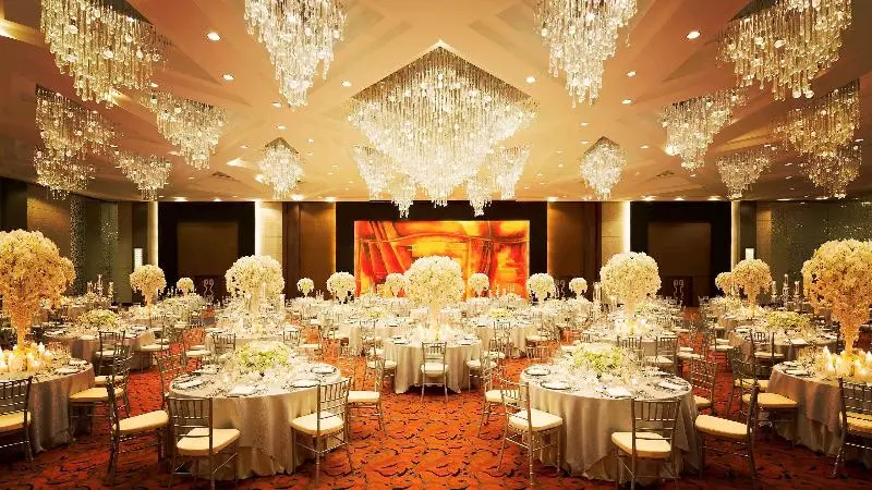 Hotel Sofitel Philippine Plaza Manila