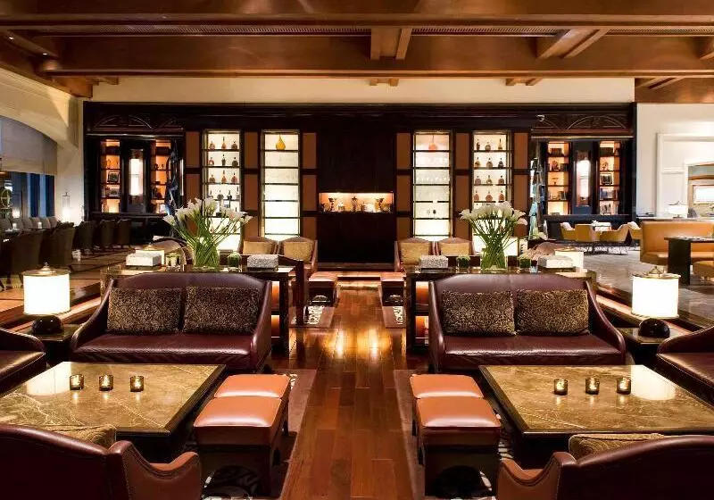 Hotel Sofitel Philippine Plaza Manila