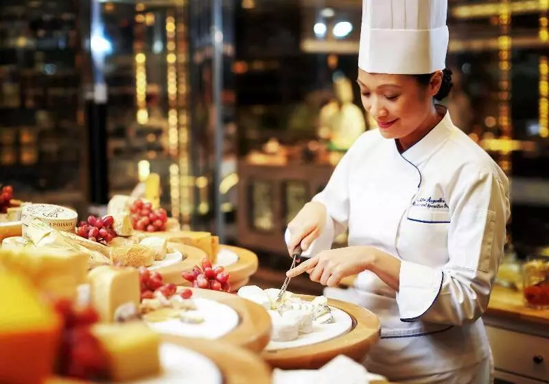 Hotel Sofitel Philippine Plaza Manila