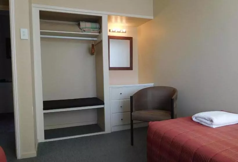 호텔 Coachmans Inn