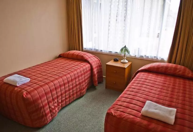 호텔 Coachmans Inn