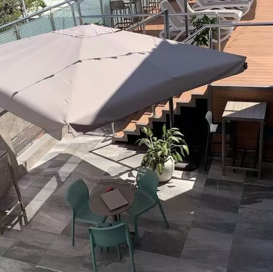 هتل Victoria Regia