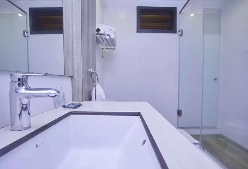 هتل Victoria Regia