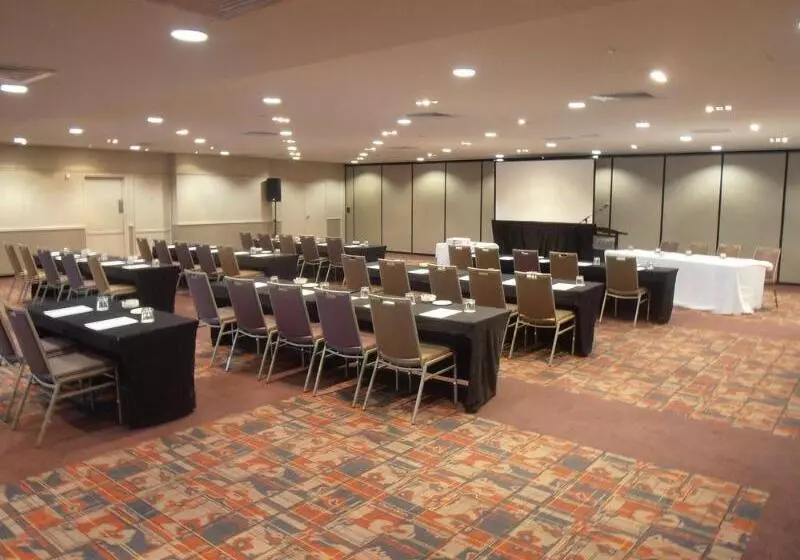 Waipuna Hotel & Conference Centre