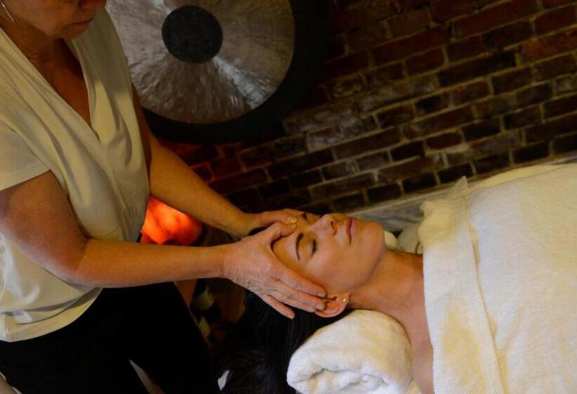 هتل Continental Relax & Spa