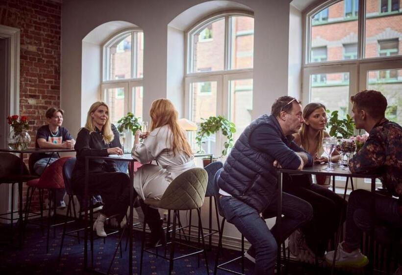 هتل Continental Relax & Spa