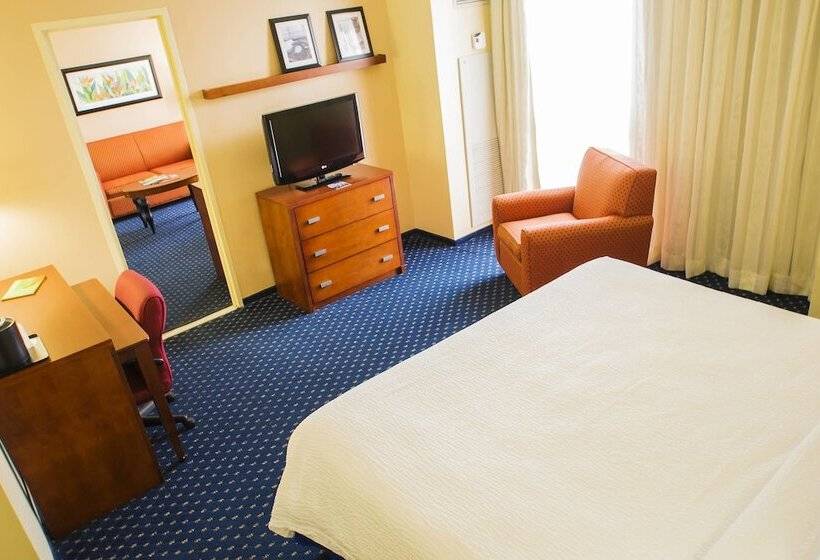 هتل Courtyard By Marriott San Juan Miramar