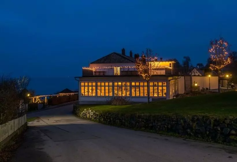 בית מלון כפרי Rusthållargården