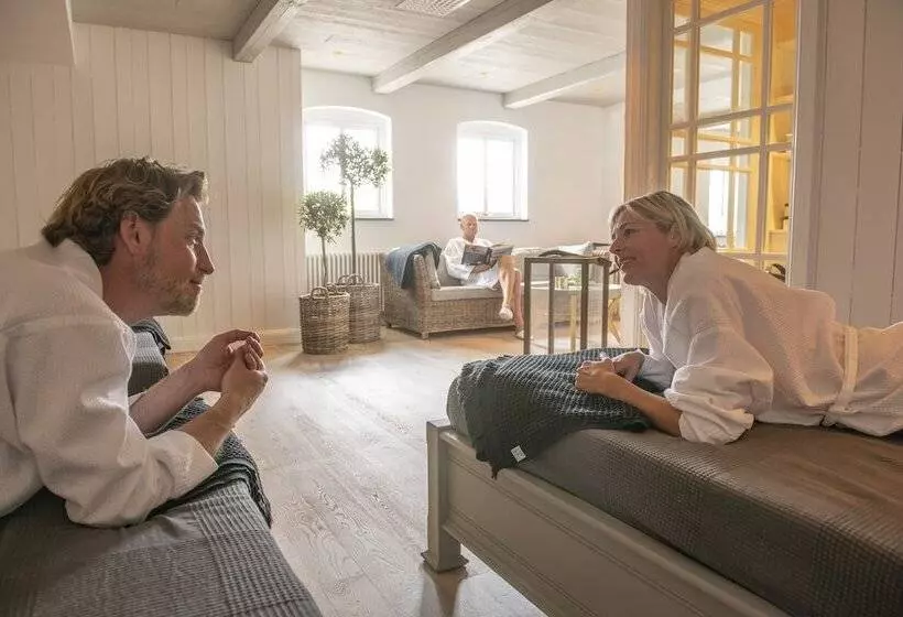 בית מלון כפרי Rusthållargården