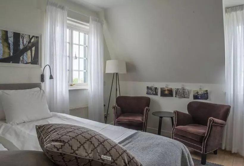 בית מלון כפרי Rusthållargården