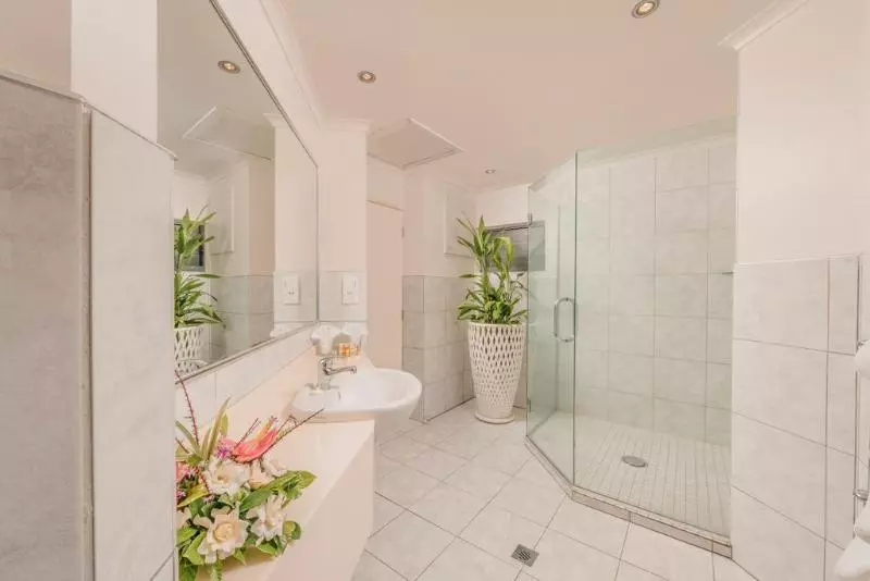 هتل Muri Beach Club