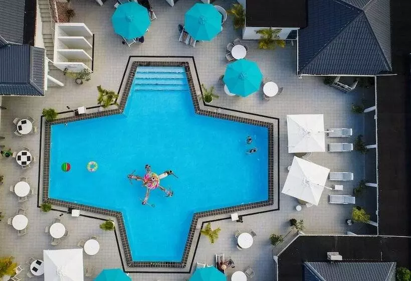 هتل Muri Beach Club